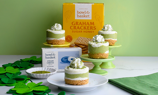 no-bake-swirled-matcha-cheesecake-bites